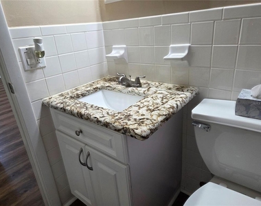 2448 Columbia Drive - Photo Thumbnail 23