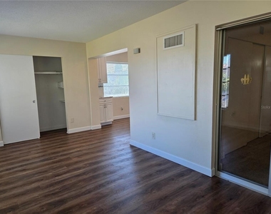 2448 Columbia Drive - Photo Thumbnail 14