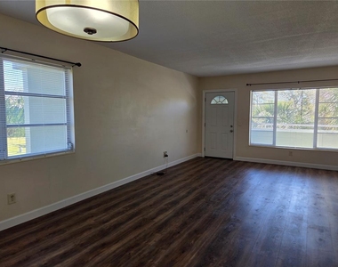 2448 Columbia Drive - Photo Thumbnail 8