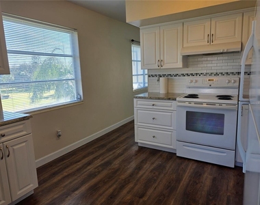 2448 Columbia Drive - Photo Thumbnail 11
