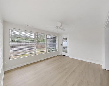 1701 Laurie Lane - Photo Thumbnail 6