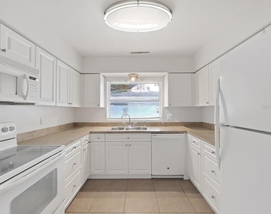 1701 Laurie Lane - Photo Thumbnail 9