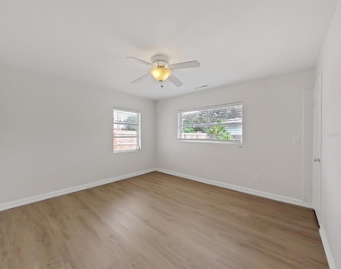 1701 Laurie Lane - Photo Thumbnail 13