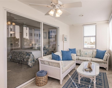 1055 W Peppertree Drive - Photo Thumbnail 30