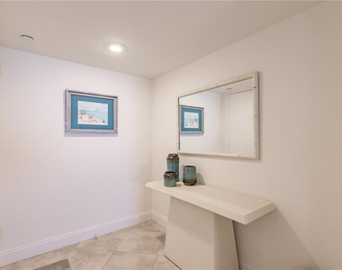 1055 W Peppertree Drive - Photo Thumbnail 1