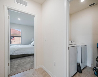 1126 Chichester Court - Photo Thumbnail 13