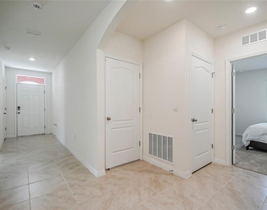 1126 Chichester Court - Photo Thumbnail 12