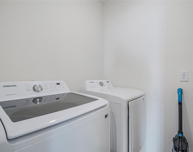 1126 Chichester Court - Photo Thumbnail 14