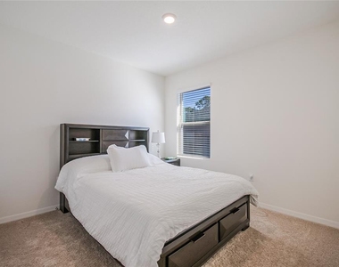 1126 Chichester Court - Photo Thumbnail 11