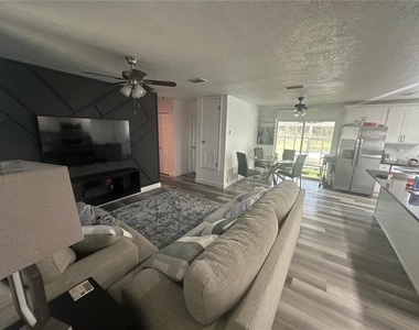 1011 Gerona Avenue - Photo Thumbnail 3