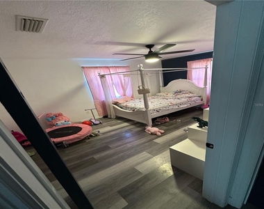 1011 Gerona Avenue - Photo Thumbnail 9