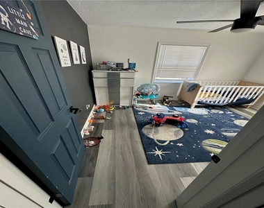 1011 Gerona Avenue - Photo Thumbnail 6