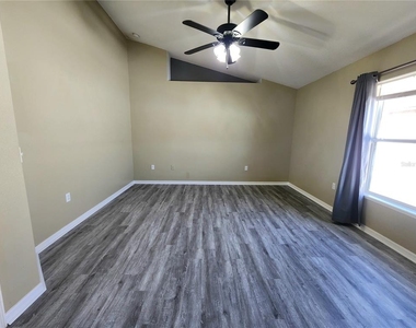 4017 Longworth Loop - Photo Thumbnail 11