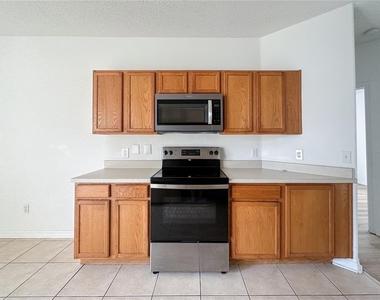 402 Sunset View Drive - Photo Thumbnail 5