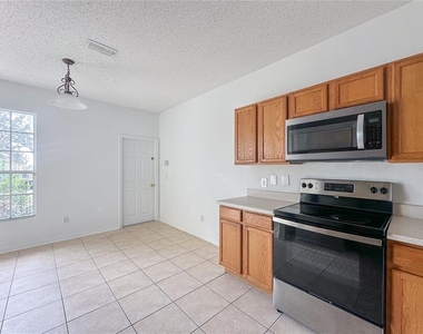 402 Sunset View Drive - Photo Thumbnail 4