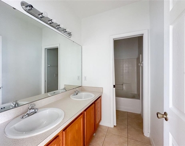 402 Sunset View Drive - Photo Thumbnail 19