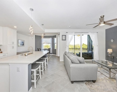 12240 Wellen Golf Street - Photo Thumbnail 4