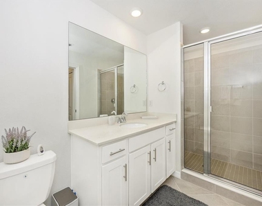 12240 Wellen Golf Street - Photo Thumbnail 30