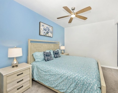 12240 Wellen Golf Street - Photo Thumbnail 25