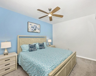 12240 Wellen Golf Street - Photo Thumbnail 24