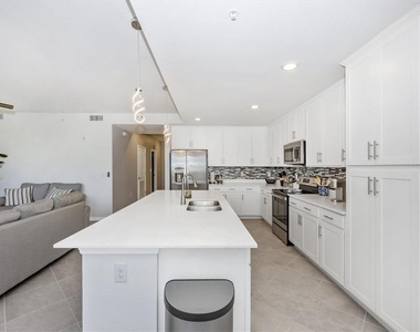 12240 Wellen Golf Street - Photo Thumbnail 9