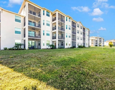 12240 Wellen Golf Street - Photo Thumbnail 43