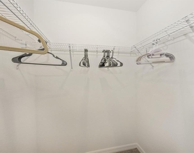 12240 Wellen Golf Street - Photo Thumbnail 34