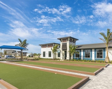12240 Wellen Golf Street - Photo Thumbnail 54
