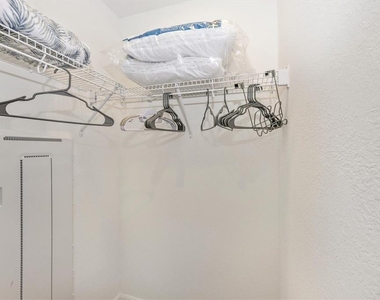 12240 Wellen Golf Street - Photo Thumbnail 33