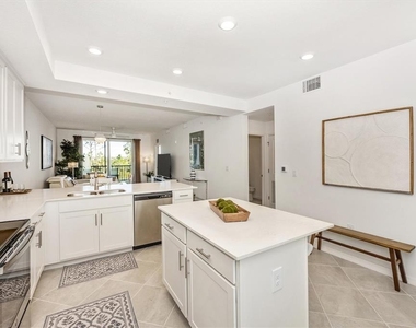 12240 Wellen Golf Street - Photo Thumbnail 7