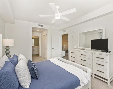 12240 Wellen Golf Street - Photo Thumbnail 28