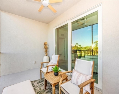 12240 Wellen Golf Street - Photo Thumbnail 21