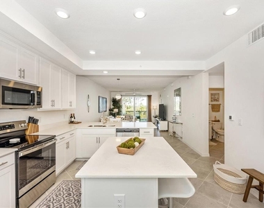 12240 Wellen Golf Street - Photo Thumbnail 3