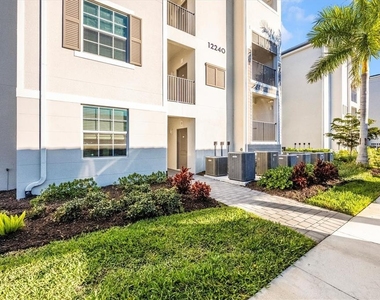 12240 Wellen Golf Street - Photo Thumbnail 41