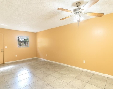 140 Avenue W Nw - Photo Thumbnail 3