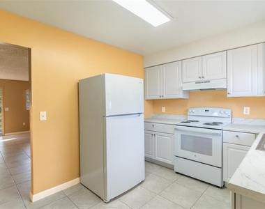 140 Avenue W Nw - Photo Thumbnail 1
