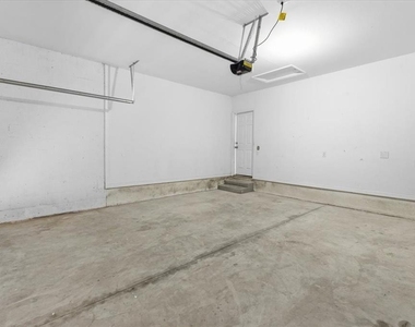 14295 Overlook Avenue - Photo Thumbnail 6