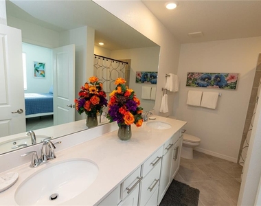 15375 Green Acres Avenue - Photo Thumbnail 8
