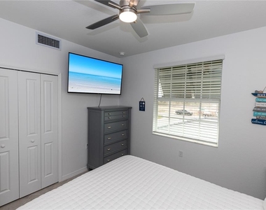 15375 Green Acres Avenue - Photo Thumbnail 12
