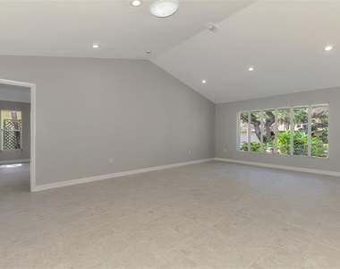 1224 S View Drive - Photo Thumbnail 9