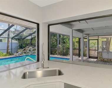 1224 S View Drive - Photo Thumbnail 17