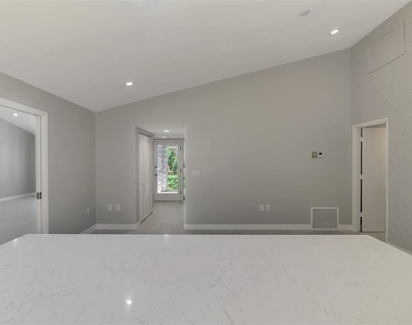 1224 S View Drive - Photo Thumbnail 20