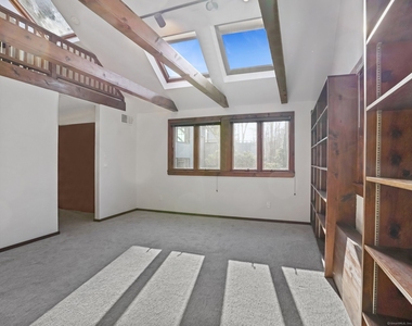 8 Bayberry Ridge Road - Photo Thumbnail 11