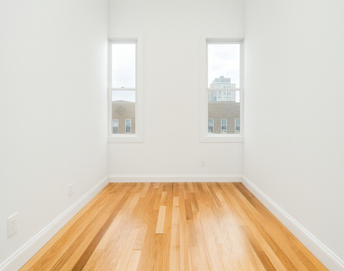 295 Wyckoff Avenue - Photo Thumbnail 8