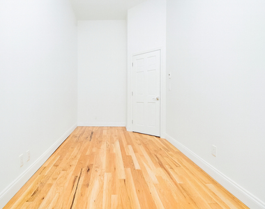 295 Wyckoff Avenue - Photo Thumbnail 6