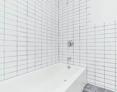 295 Wyckoff Avenue - Photo Thumbnail 5