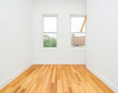 295 Wyckoff Avenue - Photo Thumbnail 7