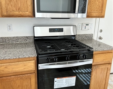 133 Gryffin Avenue - Photo Thumbnail 4