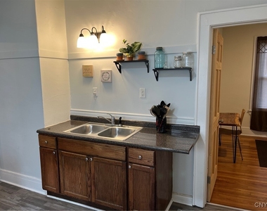 409 Westmoreland Avenue - Photo Thumbnail 1