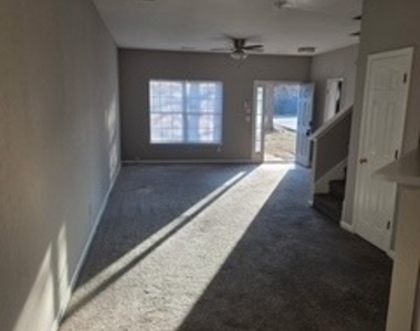 325 Brookview Drive - Photo Thumbnail 12